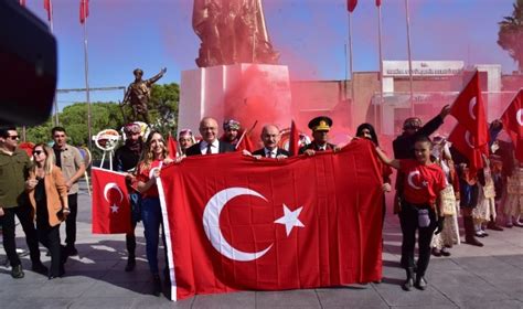 Cumhuriyet, bir tarihi gelişmenin sonucudur.