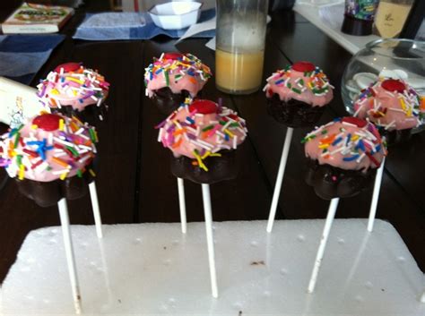 Cupcake-Cakepops.