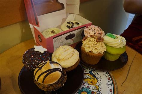 Cupcakes seattle. Cakes Of Paradise Bakery, Seattle, Washington. 6,405 likes · 11 talking about this · 1,734 were here. Specializing in tropical flavored cakes from the Hawai'ian Islands great for birthdays, weddings,... 