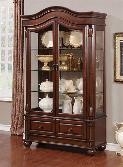 Curio vs China Cabinets: What’s the Difference?