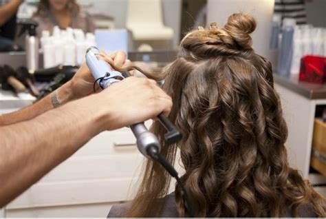 Curling hair. When it comes to hair styling, the right tools can make all the difference. Whether you’re looking to create bouncy curls or sleek waves, having the right curling iron can make or ... 
