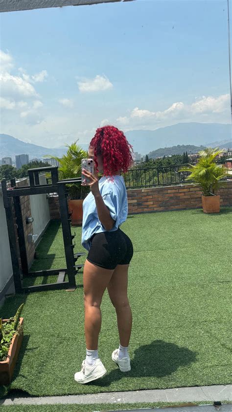 Curly915E Onlyfans Leak