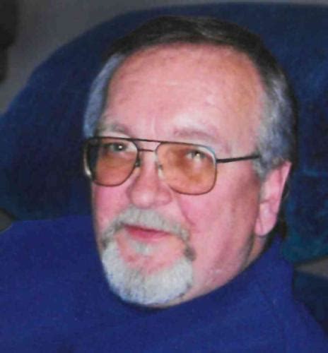 Current green bay obituary.  View recent online obituaries and memorial we...