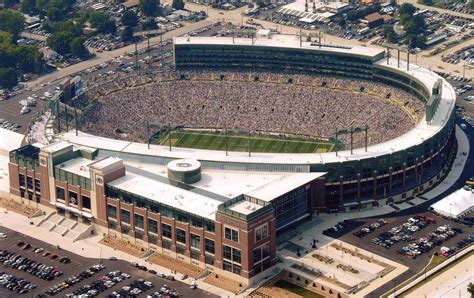 Current temperature at lambeau field. Jan 21, 2021 · Lambeau Field presents some serious weather issues for teams not experienced in playing in the North as well. The current forecast has the temperature in the high 20s with a chance of snow. 