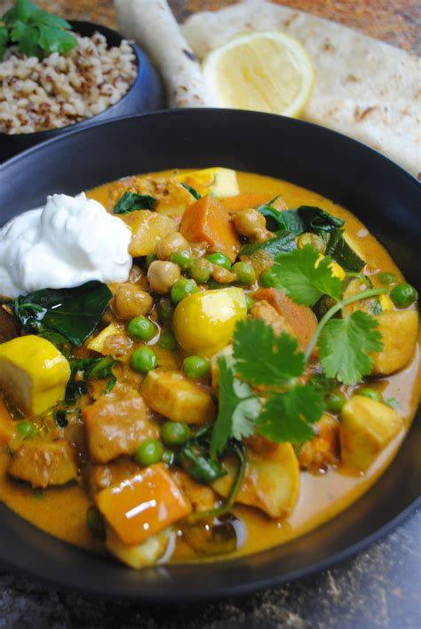 Curryfoid. Drain and rinse the chickpeas. In a large skillet, heat the oil over medium high heat. Add the onion and saute for 5 minutes. Add the garlic, ginger, and spinach and saute for 2 minutes until the spinach is … 