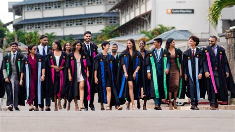 Curtin University Graduation Gowns 2024/2024 - Bengiftonline