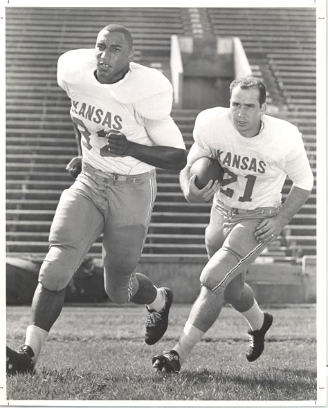 FRIDAY DEC. 21 WITH UPI STORY ON AFL ROOKIE OF THE YEAR DAP121908 - 12/19/62 - DALLAS: Curtis McClinton, the Dallas Texans' fullback, has been named the "Rookie of the Year" in the American Football League by UPI. McClinton here takes time out during. 