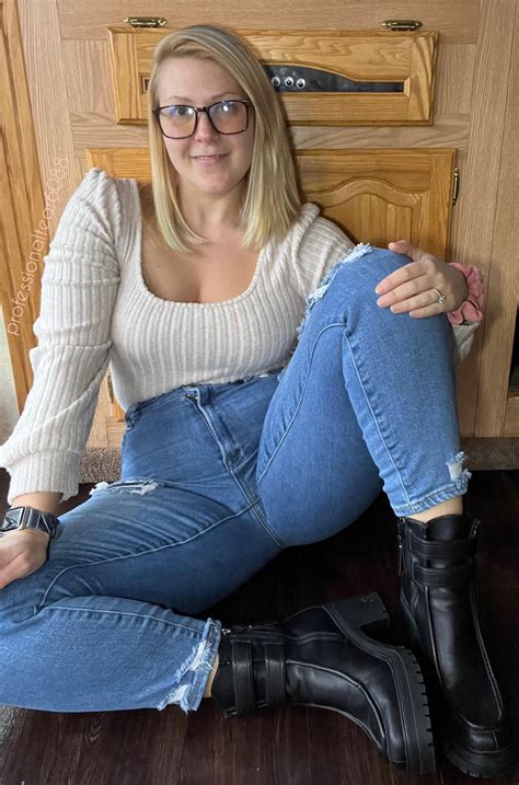 Curvy girl wet pussy. .  <a href=https://samet-liftup.4alabs.com/dgxdta...