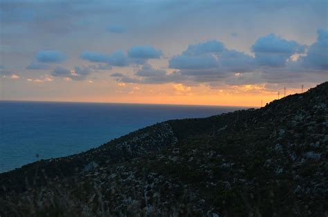 Curvy girl.  Free for commercial use No attribution required Copyright-fre...