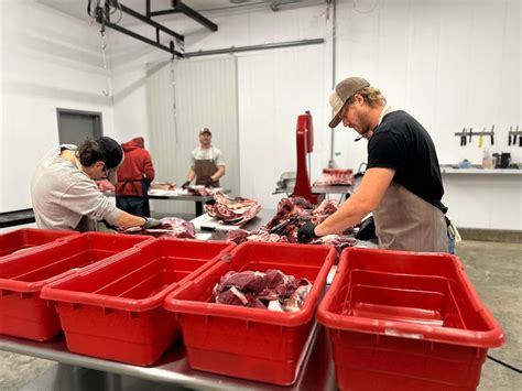 Custom Processing/Slaughter & Meat Retail & Bulk Beef/Pork