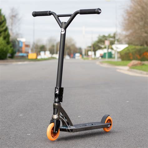 Custom scooter. Hier kommt ihr zum Blogeintrag: https://www.sip-scootershop.com/de/blog/custom-creations-benno-und-das-lied-vom-tod_p1085 Erlebt die Vielfalt der Roller-Cust... 