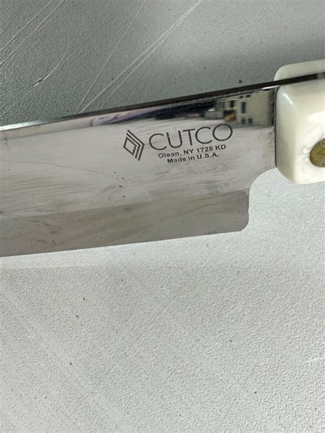 About this item. Ultra sharp straight edge CUTCO's razor-sharp, straight-edge knives can be maintained and sharpened at home. Full tang Blade extends full length of the handle for extra strength and balance. Ergonomic handle Universal fit for large or small, left or right hands..