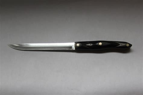 Cutco 1729 DD Serrated Carving Knife Classic Handle 7" Blade