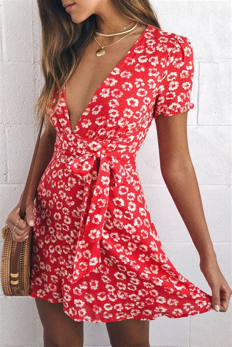 Cute clothes for women. Shop cute and comfortable clothing for women at Pink Lily, a boutique online store. Find dresses, swimwear, graphics, accessories and more for any occasion and season. 