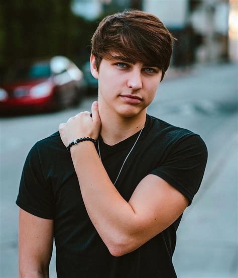 Cute colby brock pics. Apr 23, 2021 · MERCH: https://shopxplr.com/collections/colby-brock-collection/today, sam and i are back with the reacting to scary tik tok series! we’re going to do this se... 