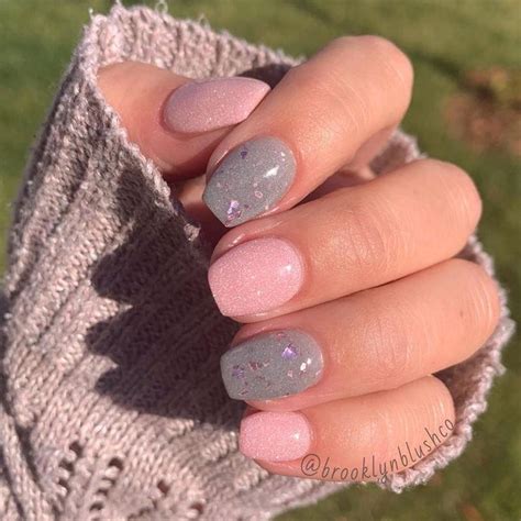 Acrylic nails come in a variety of designs and colors, and