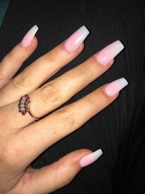 Discover our list of the best oval nail designs, shapes and ideas below. 1. Cute Oval Nail Designs. Originally posted by newnaildesigns. Oval nail shapes are extremely gorgeous and it is everyone's favorite. 2. Oval Acrylic Nails. This shape is a combination of almond, rounded and square.. 