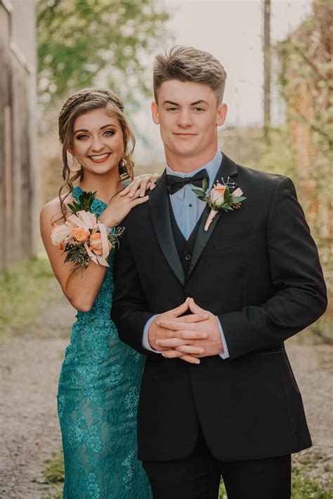 To make it easier for you, we’ve compiled a list of adorable prom captions to use on prom selfies with your best friend. Always here for you 👨‍👩‍👧 #prom2k22💕. So excited for prom this weekend with my bestie. Let’s make it a night to remember!😎. We’ve been friends since day one.