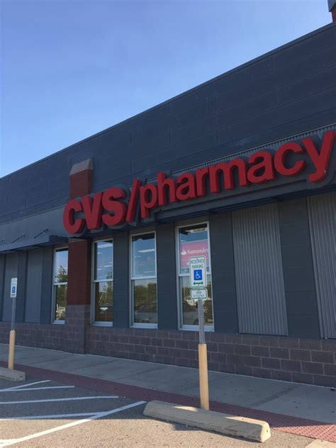 Cvs hingham lincoln st. The Hingham CVS Pharmacy at 86 South Street can administer COVID-19 vaccines to patients age 5 and older. Is the updated COVID-19 vaccine a COVID booster? Houston Medical, a 2022-2023 U.S. News & World Report Top 20 U.S. hospital, reported why the new COVID-19 vaccine formulations are different from previous COVID boosters. 