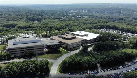 Cvs pharmacy overview.  The company is headquartered in Woonsocket, Rhode Island and current...