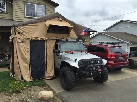 Sep 24, 2019 · Mostly see Tacoma's with tents in nwa. cvt's new mt rainier hybrid weighs in at 165 (+12ish for the yakima timberline steel crossbar system) I have stored all removable parts like the annex and floor inside the car. My heart still beats faster on the highway with regular glances up at the tent through the moon roof (I've kept it under 70 and .... 