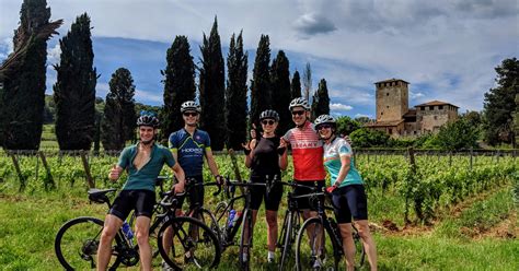 Cycling tuscany cycle guide and map bike it 26 e. - Cuando la aurora tiende su manto.