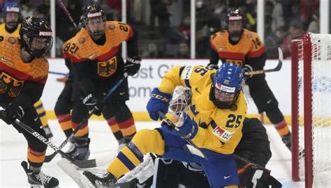 Czech Republic beats Japan 2-1 in OT in women’s world hockey