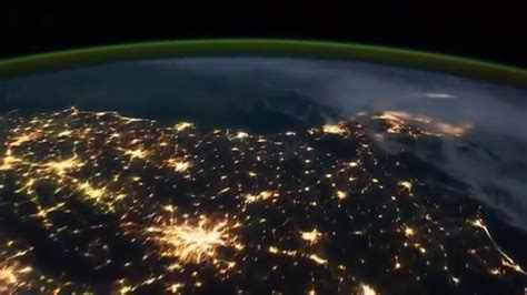Dünya gece uydu görüntüsü