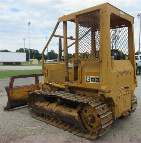  The Cat® 299D3 Compact Track Loader, with its 