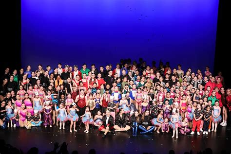 Dance Company - Contemporary Dance Barcelona - muktibox.com