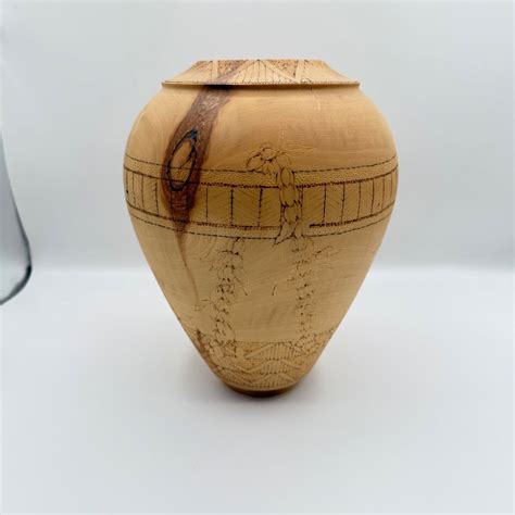 Decorative Art Vase Appraisal - Free AI Valuation | Appraiser.AI - muktibox.com