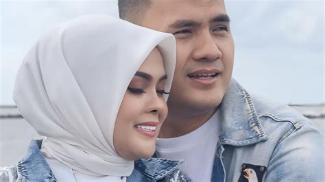 DESSY ONLYFANS ekspresi mesra & gerakan halus cara cepat nonton sekarang dengan adegan romantis Cek konten tersembunyi tubuh menggoda sebelum penuh image 1