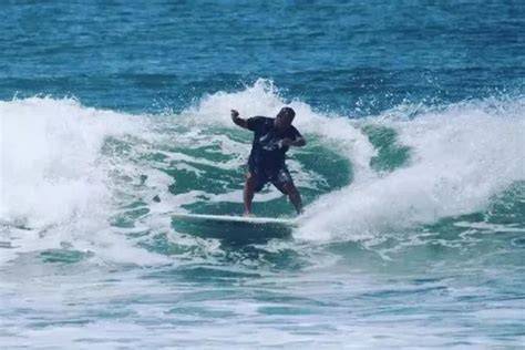 Destinasi Wisata Pantai Paling Indah dengan Ombak Besar di ... - MSN - raincitystudios.com