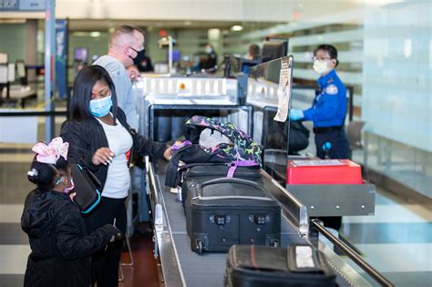DIA expects increase in passengers going through TSA for holidays