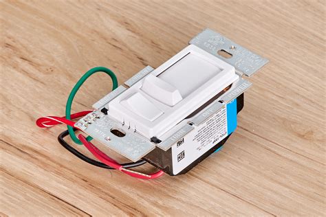 Dimmers, Switches & Light Control Accessories | Lutron - coolestguyplanet.net