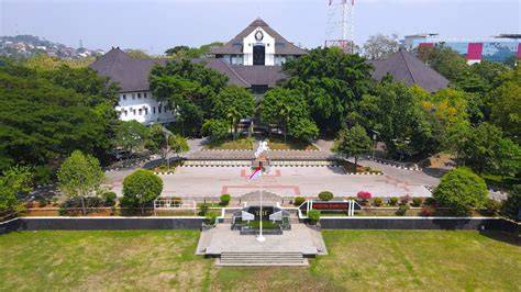 Diponegoro University - raincitystudios.com