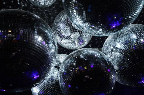Disco Balls Spill Sweep - muktibox.com