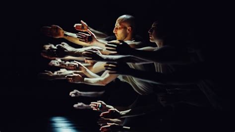 Discover NDT - Nederlands Dans Theater - muktibox.com