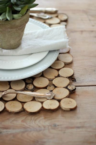 DIY Decorations With Small Wood Slices - Faifer & Company Inc.