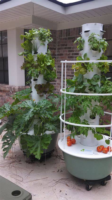 DIY Hydroponic Garden Tower - raincitystudios.com