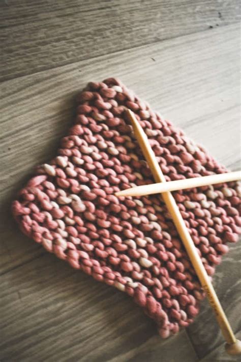 DIY Knit Trivet and Free Printable Practical and Pretty