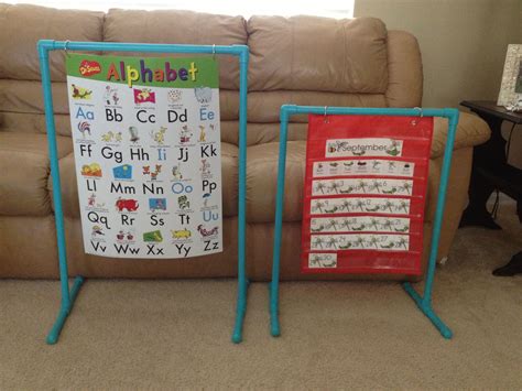 DIY Pocket chart and poster stand... This is the tutorial I used http