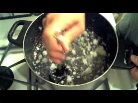 DIY Resuable Sodium Acetate Handwarmer - YouTube