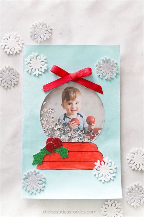 DIY Snow Globe Christmas Card with Photo: Free Template & SVG!