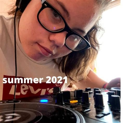 DJ Julia Ibáñez