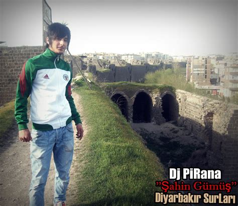 DJ Pirana Facebook. 