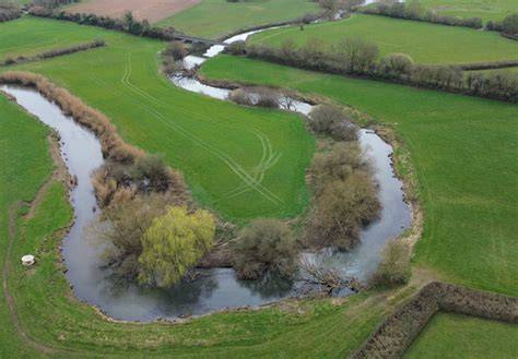 Dorset Stour River Restoration Options Developed with Catchment ... - raincitystudios.com