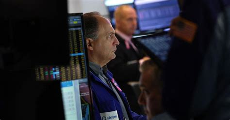 Dow falls nearly 900 points after Trump reignites trade war ... - CNN - wintechmobiles.com