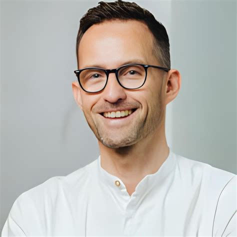 dr hendrik chandra - elchoricharrua.com