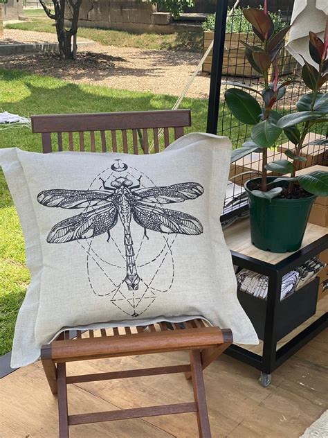 dragonfly scatter cushion - elchoricharrua.com